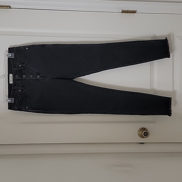 Madewell, Size 28 10" High Rise Skinny Washed Black Jeans, Raw / Frayed Hem - Picture 10 of 13